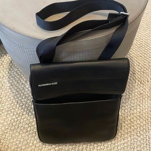 MANDARINA DUCK leather handbag for men. Fits a tablet or a small 11” computer